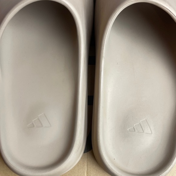 adidas gazelle silver green womens Adidas Yeezy Slides 'Pure' Re-Release (2021)  UNTIED AU